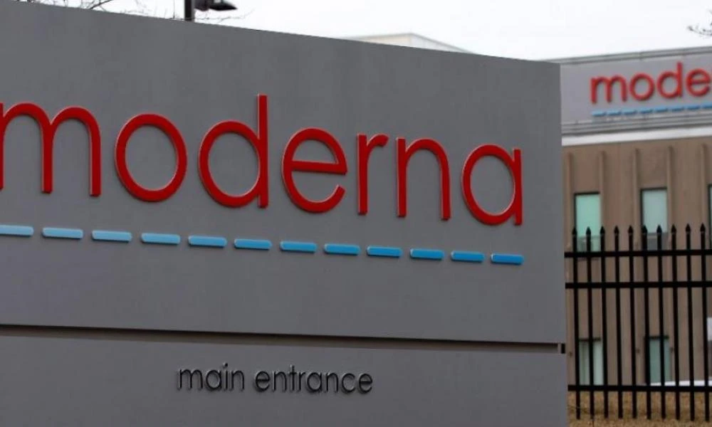 Moderna: Τριπλασιάστηκαν τα έσοδα από τα εμβόλια – «Άλμα» 8% για τη μετοχή